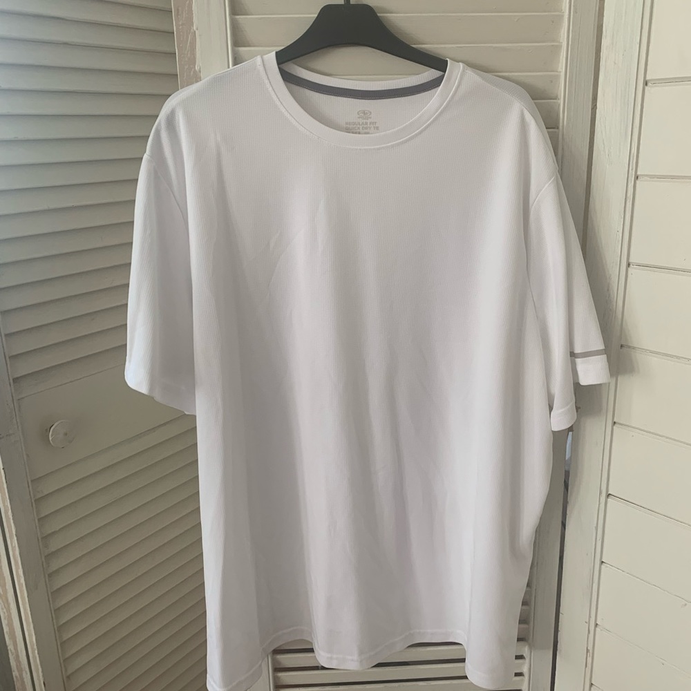 Athletica cool dry T-shirt’s size 3XL